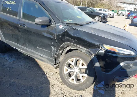 2017 Jeep Cherokee Trailhawk 4X4 from USA, damaged, VIN 1C4PJMBB9HW519493